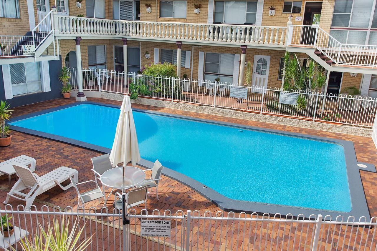 Clifford Park Motor Inn Туумба Екстериор снимка
