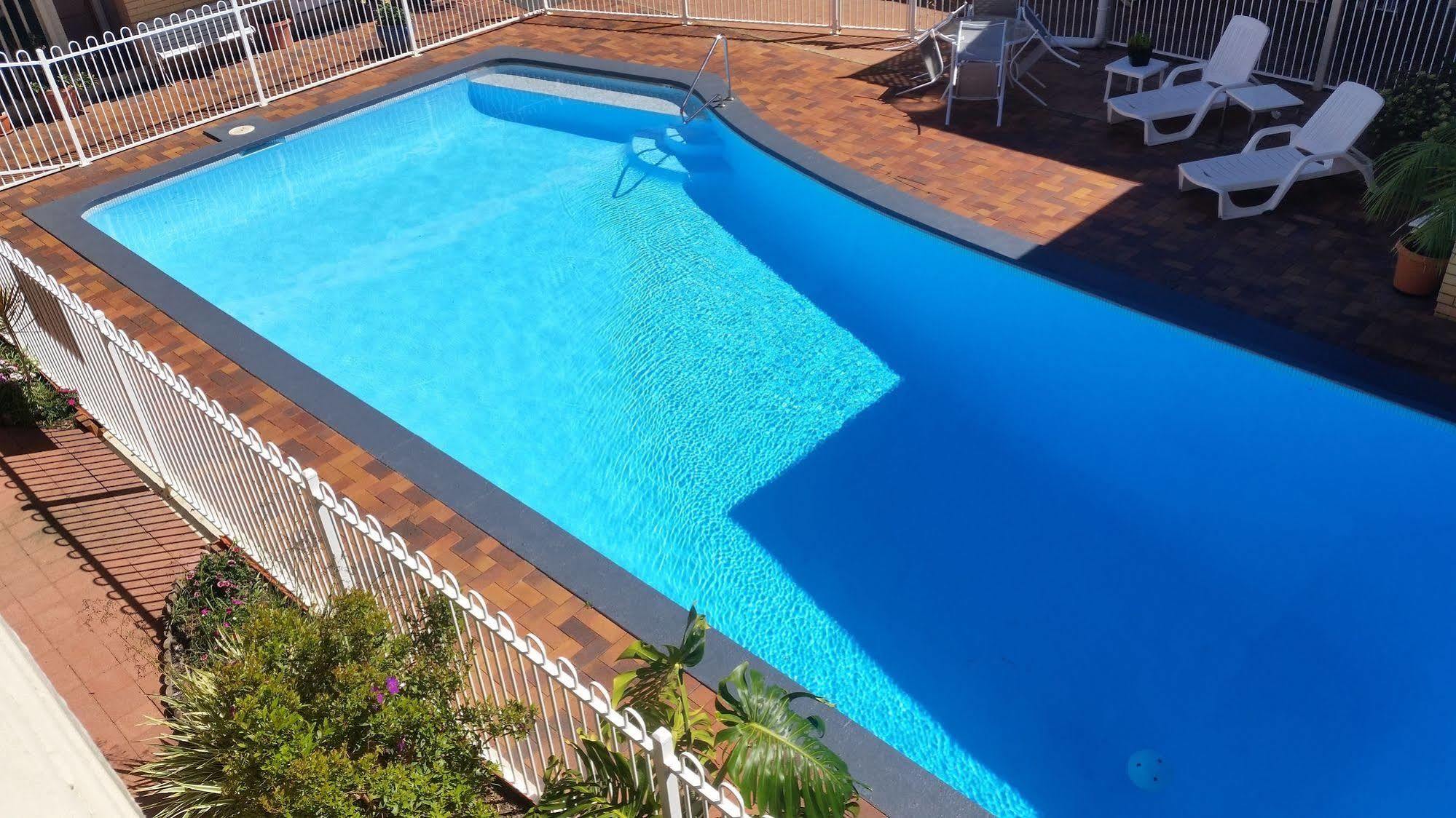 Clifford Park Motor Inn Туумба Екстериор снимка